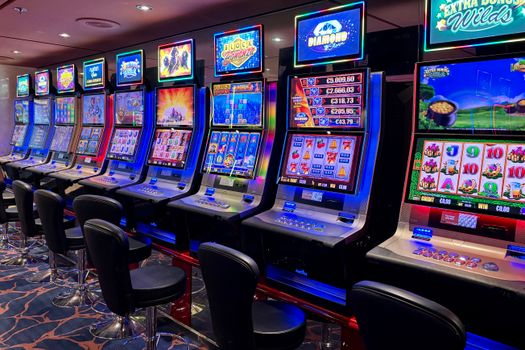 Top Movie & TV Show Slots: Spin the Reels with Your Favorite Characters